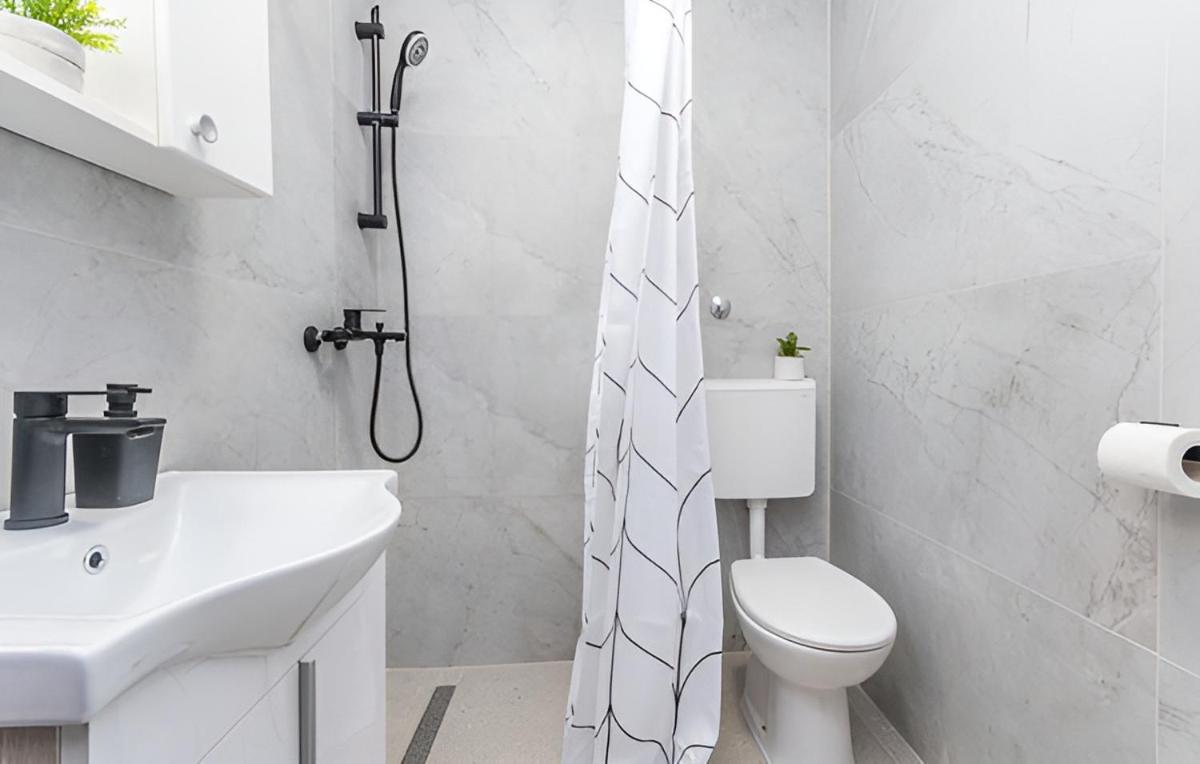 Vanja Drage Ngoại thất bức ảnh